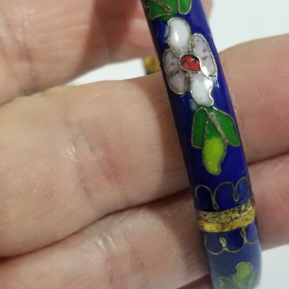 Vintage Cloisonne enamel bangle bracelet two and one half in - Picture 5 of 16